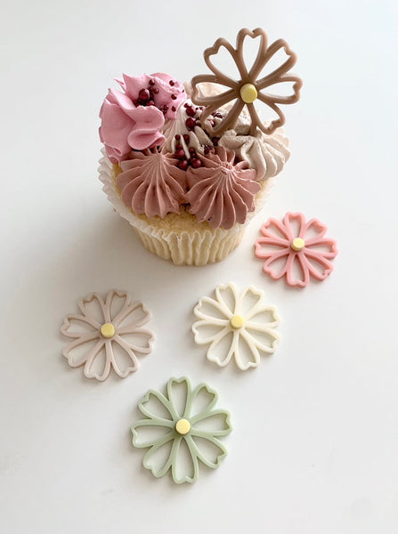 Boho Daisy Illustration Cupcake Plaque Charm
