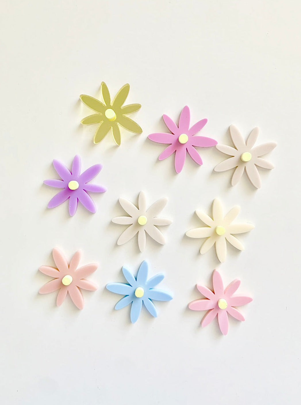 Daisy Pastel Rainbow Cupcake Plaque Charm