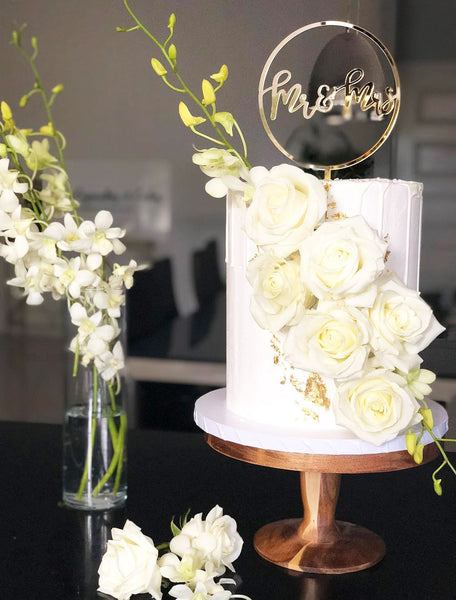 Mr & Mrs Mrs & Mr Mrs & Mrs Circle Wedding Cake Topper